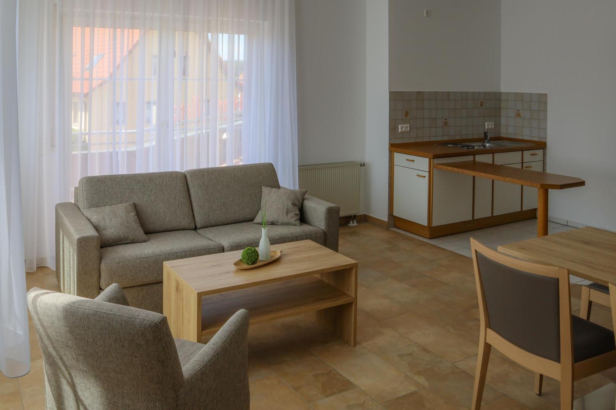 Hotel Adler Nattheim Esterno foto