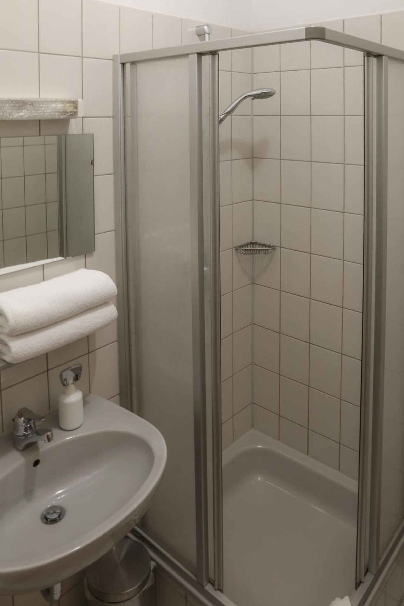 Hotel Adler Nattheim Esterno foto